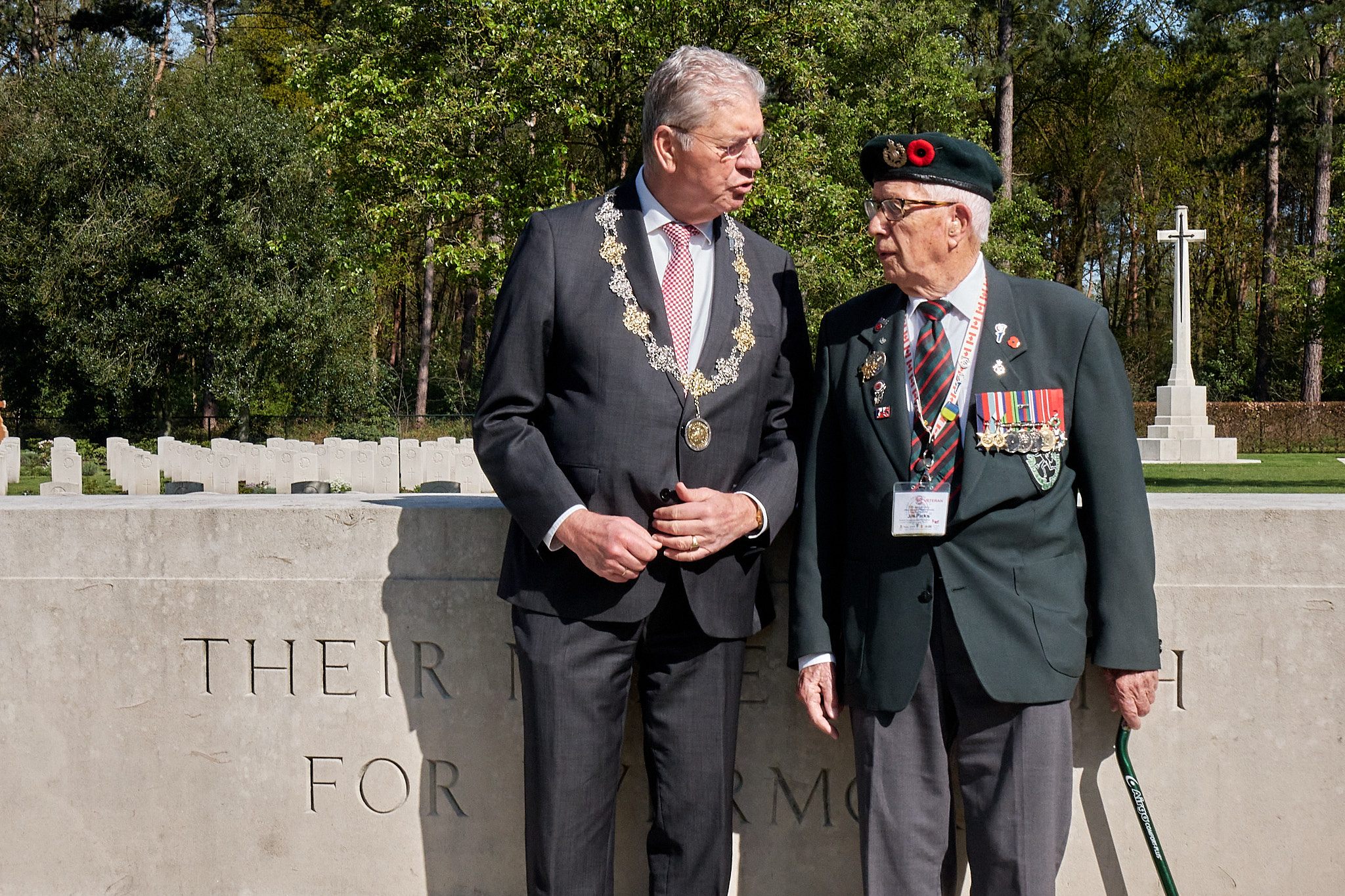 Jim (98) was 15 toen hij het Canadese leger inging en Nederland bevrijdde